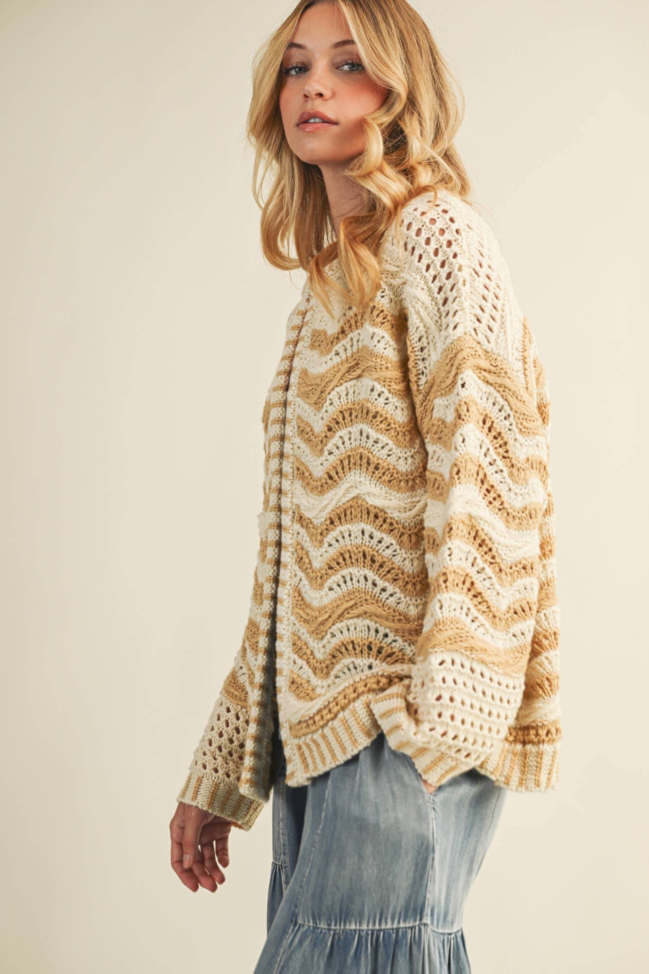 Wave Pattern Cardigan