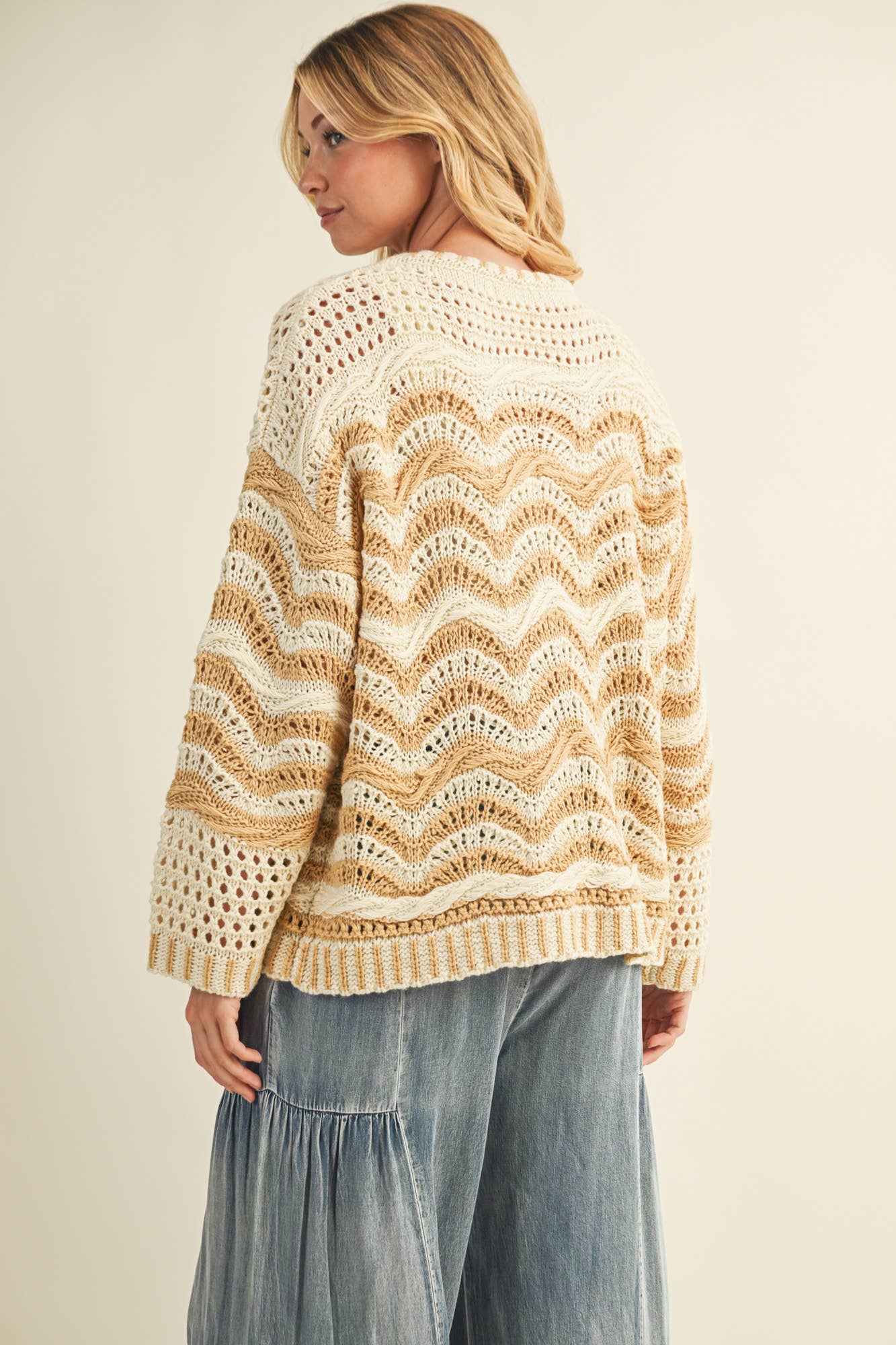 Wave Pattern Cardigan