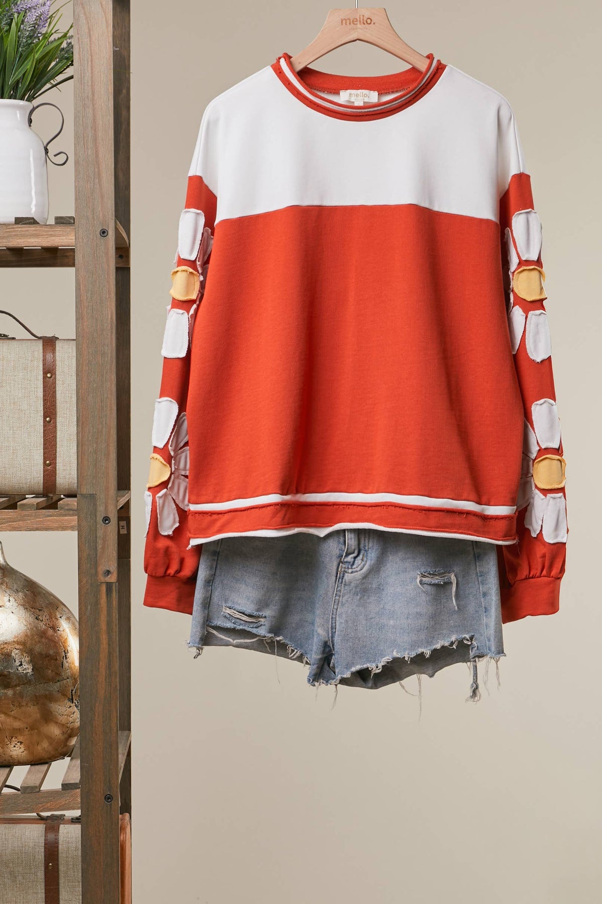 Colorblock Daisy Graphic Top