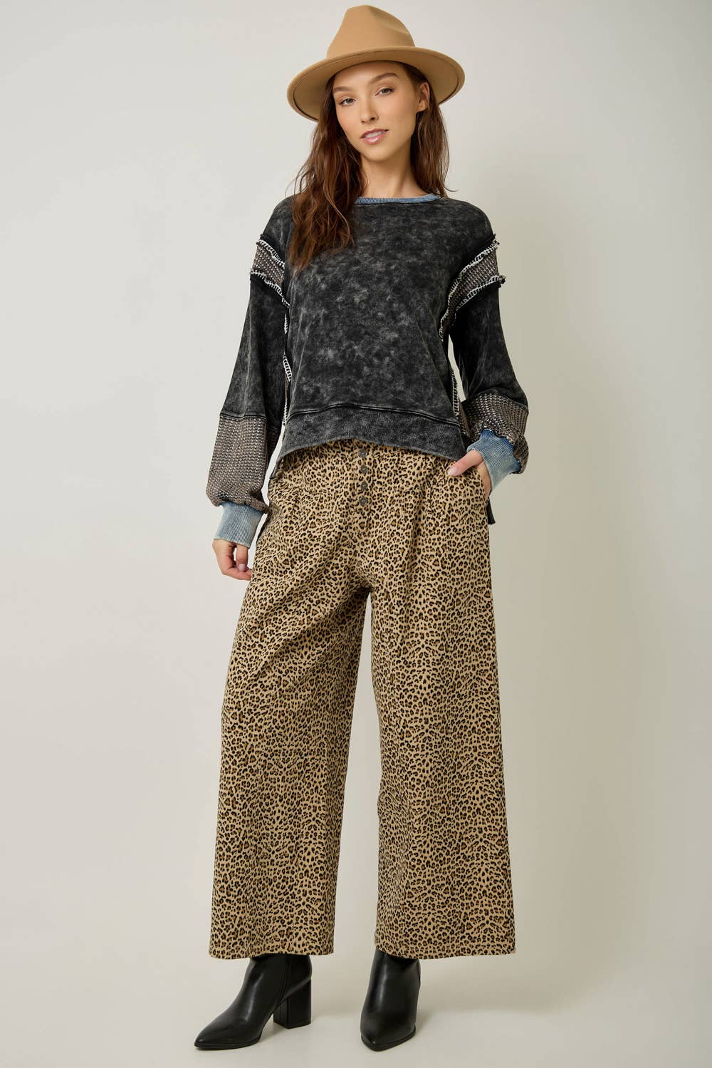61618 Mixed Media Washed Sweatshirt