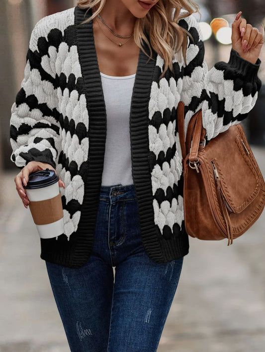 Scalloped Pattern Knit Cardigan