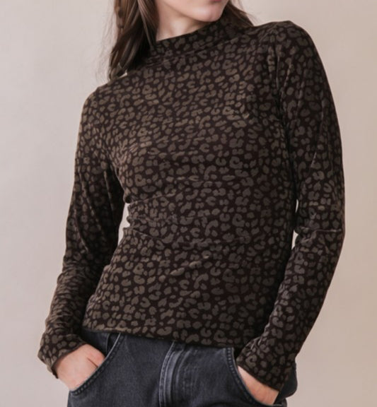 Black Leopard Fitted Top