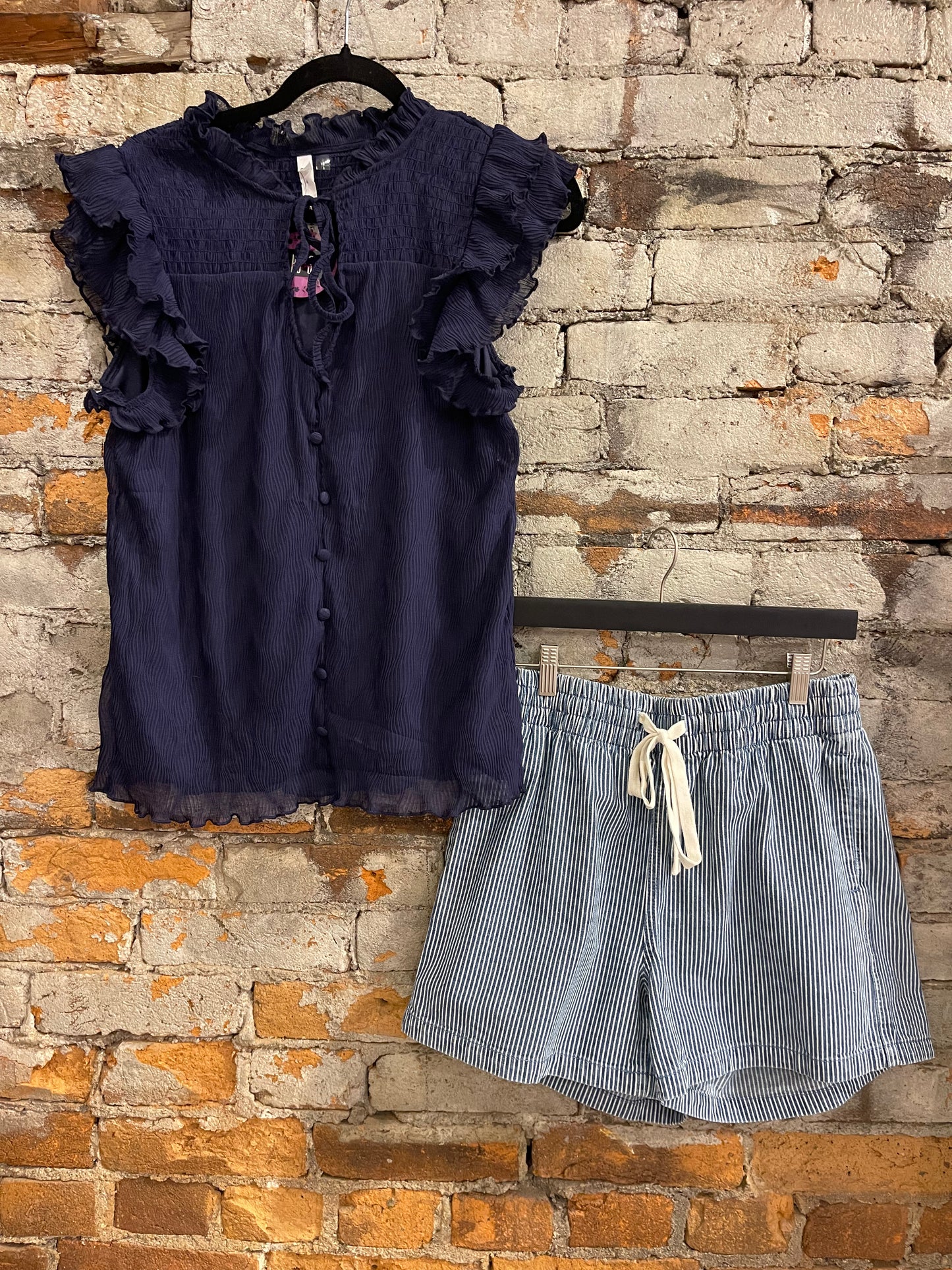 Andy Sleeves Ruffle Top