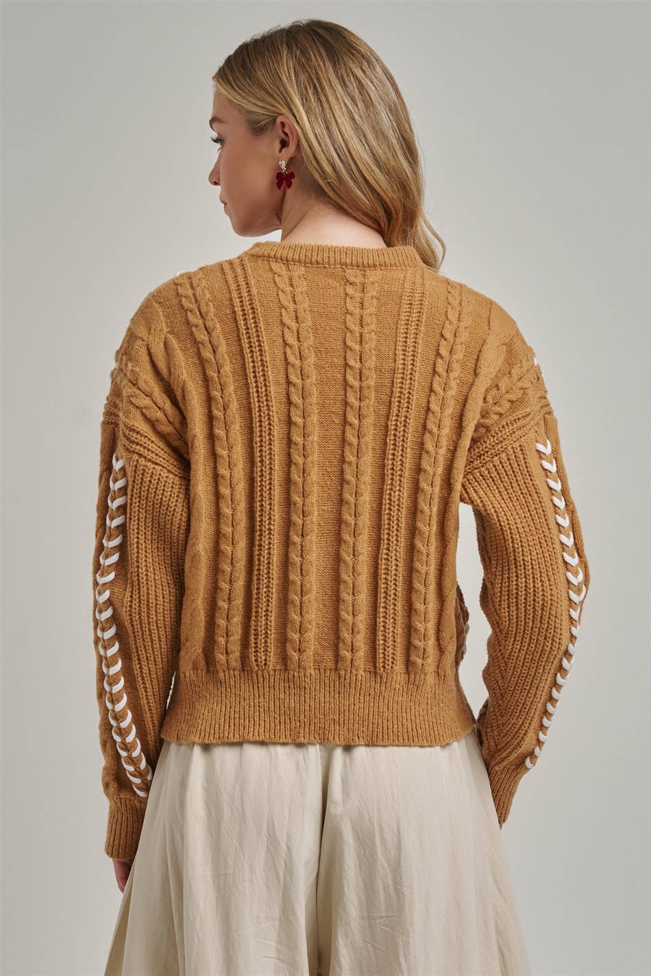 COZY WESTERN INSPIRED SWEATER TOP WHIPSTITCH_JLT00469-01