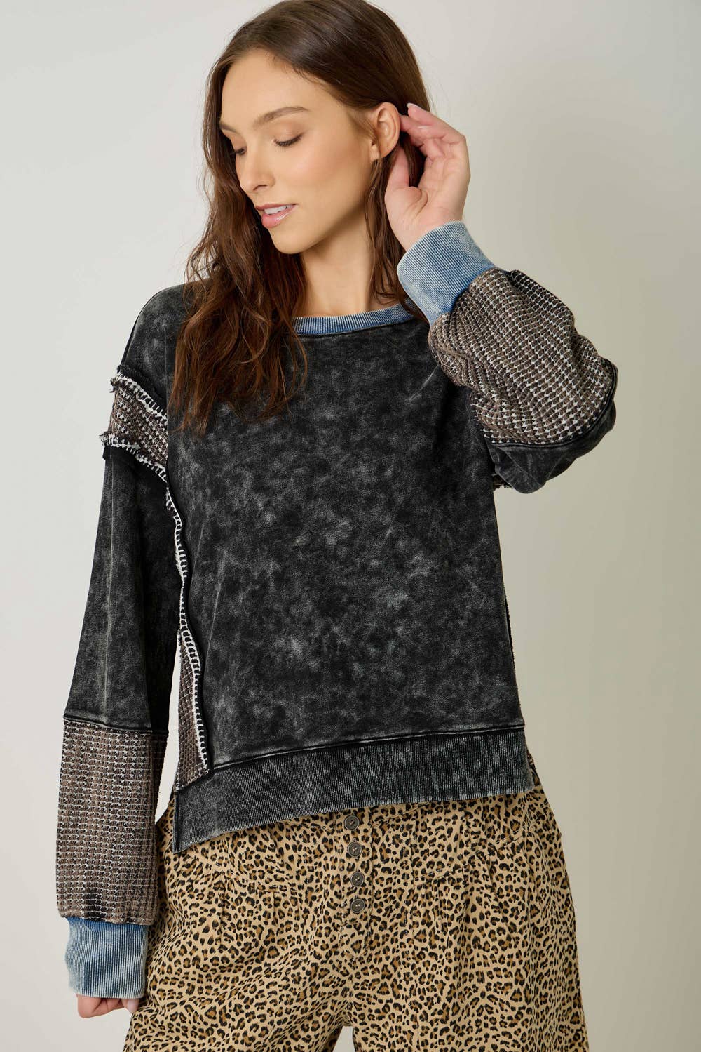 61618 Mixed Media Washed Sweatshirt
